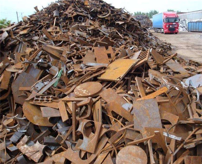 废铜废铁回收多少钱一吨图片